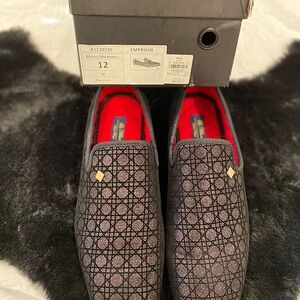 Size 12 shoe blk color/ red bottom slip on shoe